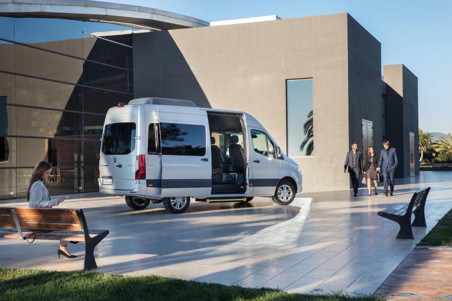  Mercedes-Benz Sprinter 319 CDI Tourer 2018 года  (WW) (фото 16 из 35)